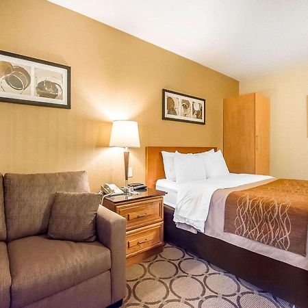 Comfort Inn Kirkland Lake Exterior photo