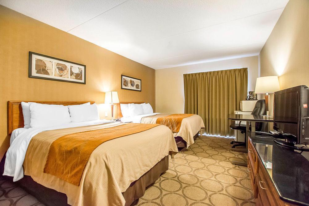 Comfort Inn Kirkland Lake Exterior photo