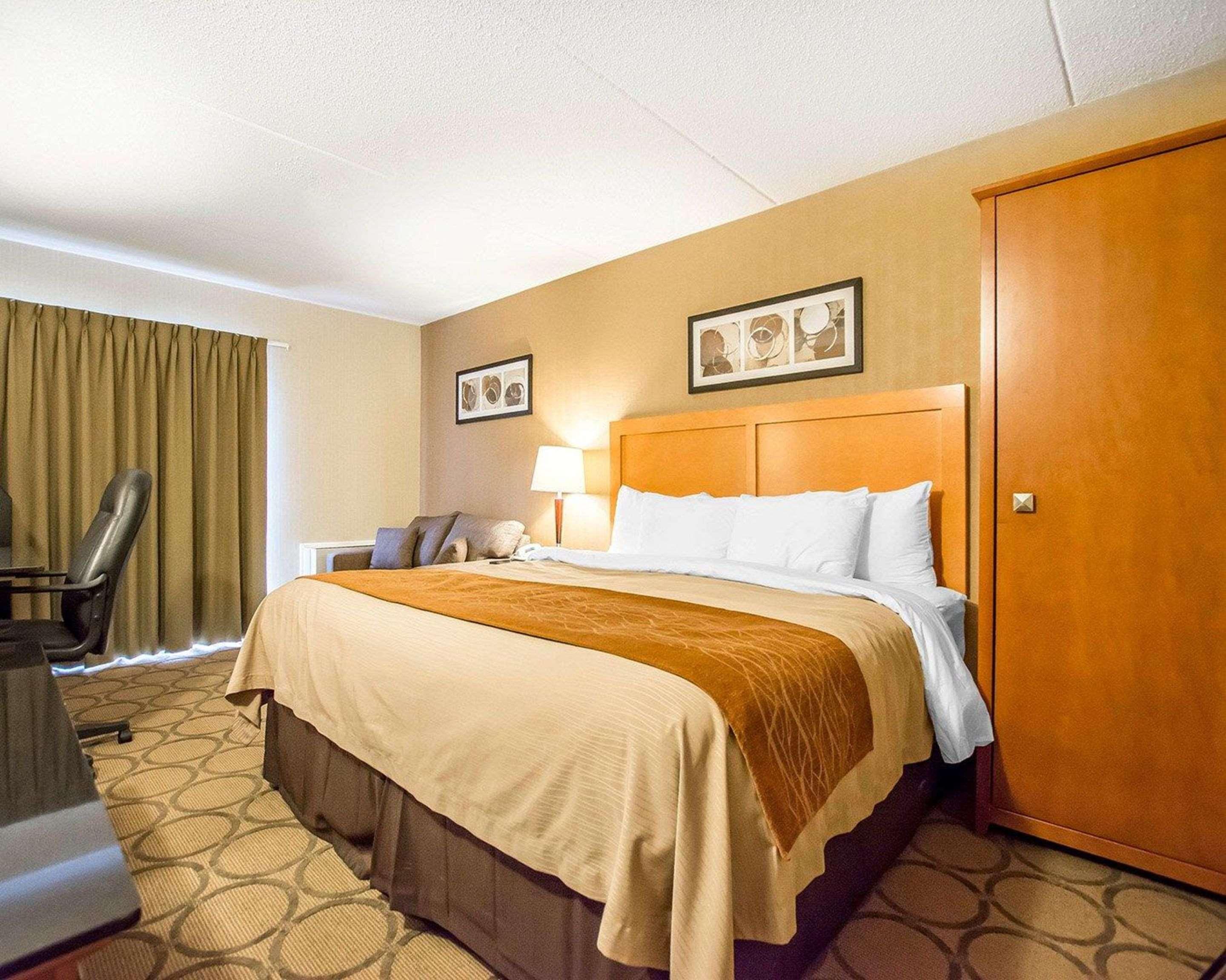Comfort Inn Kirkland Lake Exterior photo