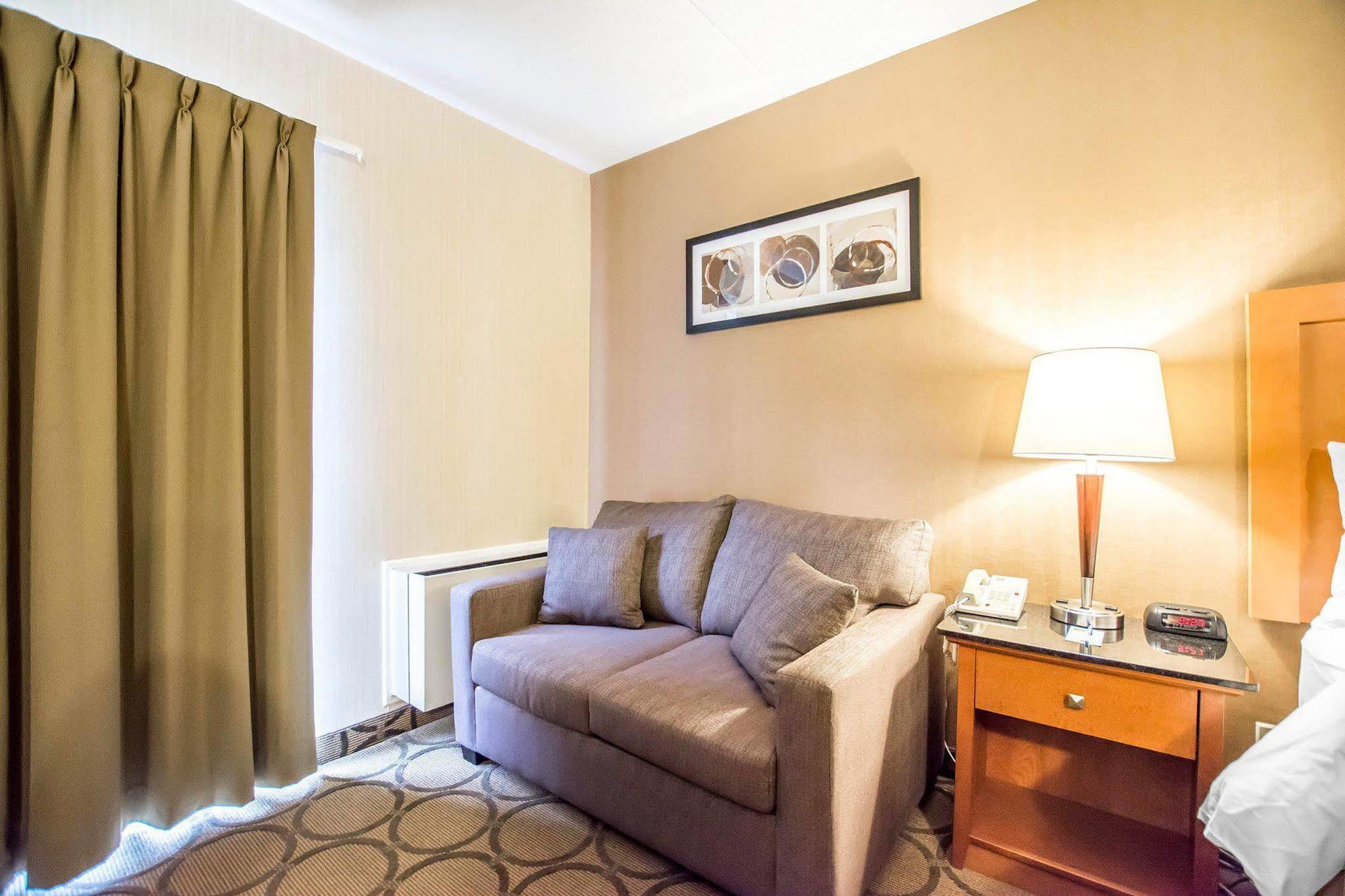 Comfort Inn Kirkland Lake Exterior photo