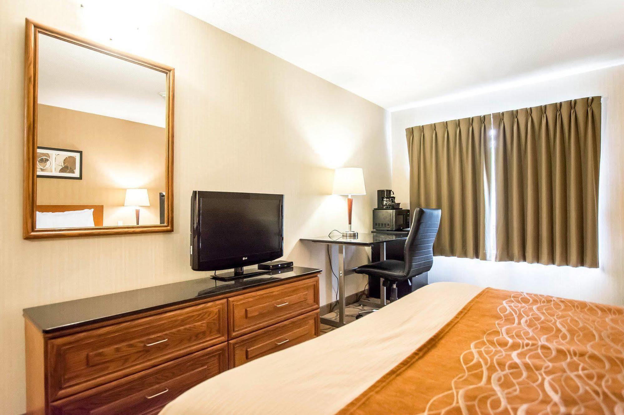 Comfort Inn Kirkland Lake Exterior photo